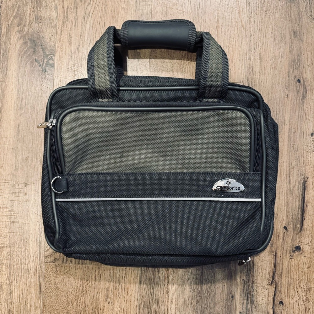 SAMSONITE Travel Toiletries Bag Cosmetics Black Pockets Hanger